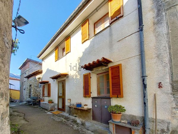 casa indipendente in vendita a Borgomaro in zona Ville San Pietro