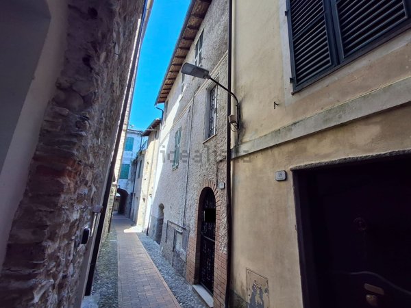 casa semindipendente in vendita a Borgomaro