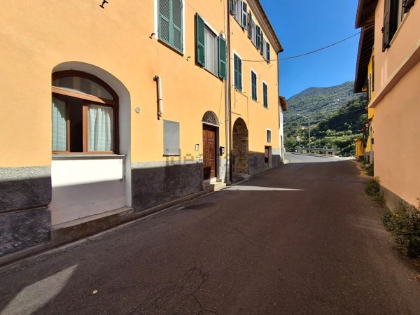 appartamento in vendita a Borgomaro in zona San Lazzaro Reale