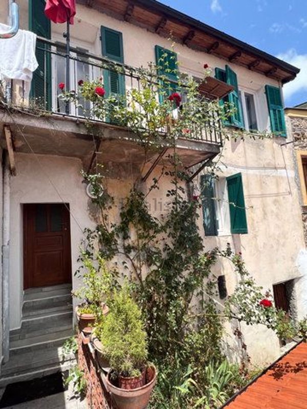 appartamento in vendita a Borgomaro in zona Conio
