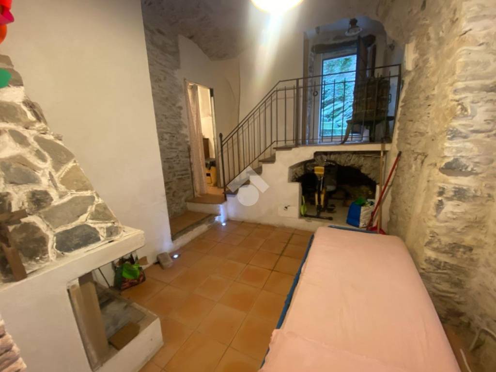 appartamento in vendita a Borgomaro in zona Candeasco