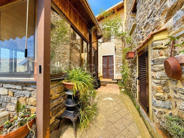 appartamento in vendita a Borgomaro in zona Candeasco