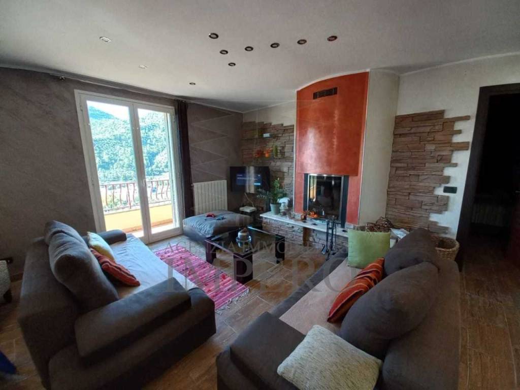 casa indipendente in vendita a Camporosso