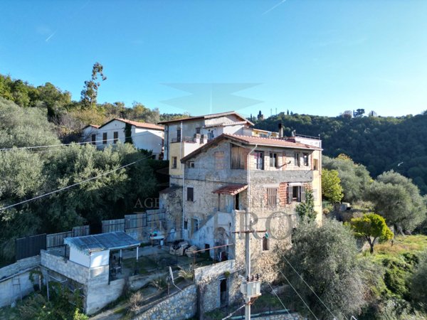 casa indipendente in vendita a Camporosso