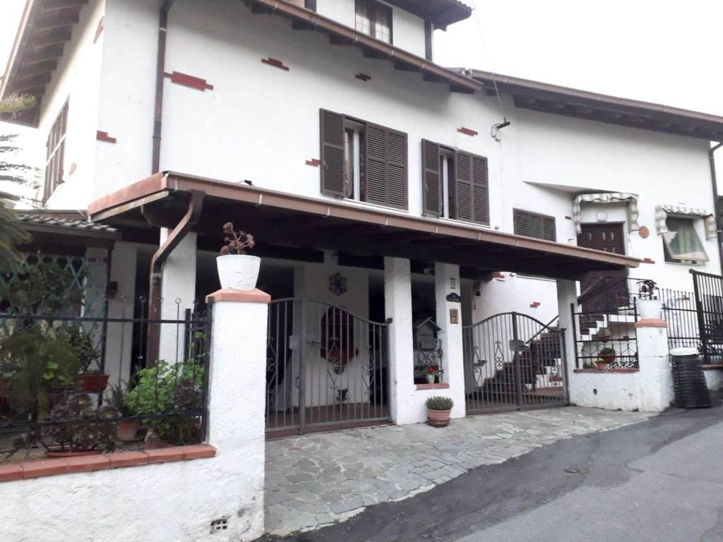 casa indipendente in vendita a Camporosso