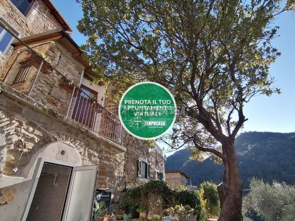 casa semindipendente in vendita a Camporosso