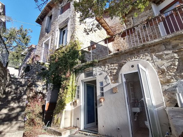 casa semindipendente in vendita a Camporosso