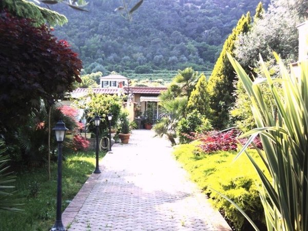 casa indipendente in vendita a Camporosso