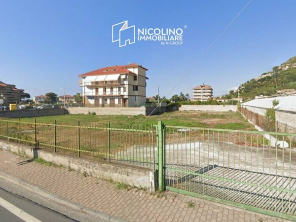 terreno edificabile in vendita a Camporosso