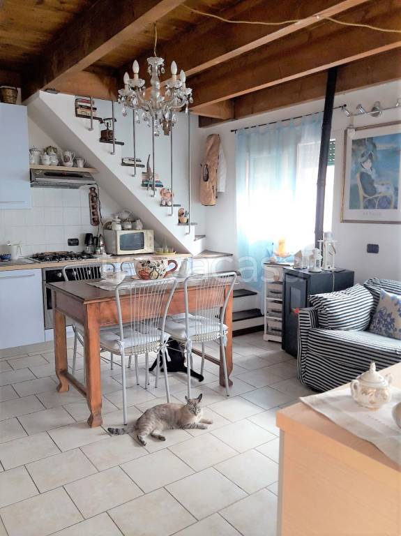 casa indipendente in vendita a Camporosso