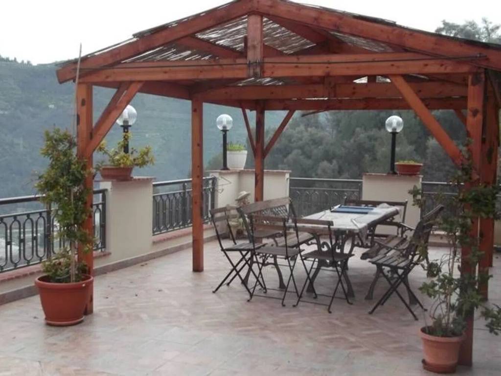 casa indipendente in vendita a Camporosso