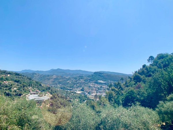 casa indipendente in vendita a Camporosso