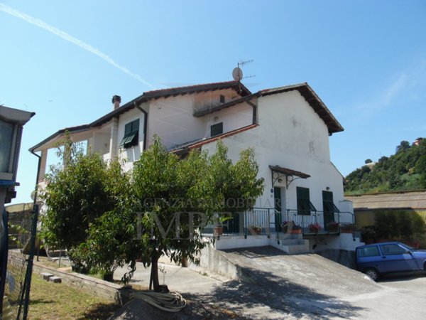 casa indipendente in vendita a Camporosso