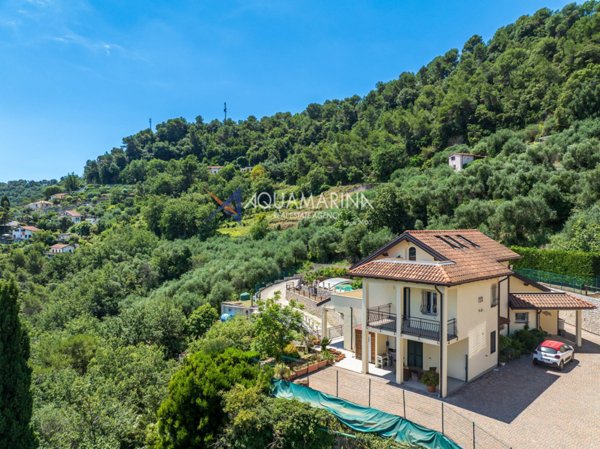 casa indipendente in vendita a Camporosso