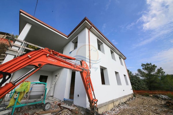 casa indipendente in vendita a Camporosso