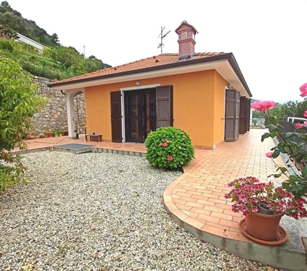 casa indipendente in vendita a Camporosso