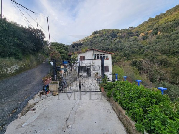 casa indipendente in vendita a Camporosso