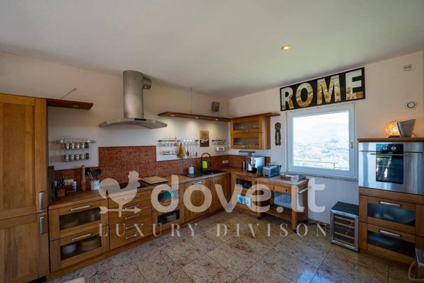 casa indipendente in vendita a Camporosso