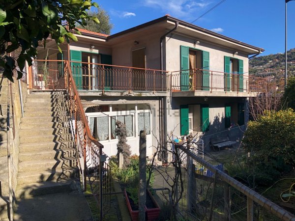casa indipendente in vendita a Camporosso