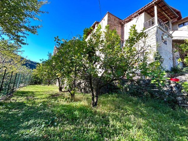 casa indipendente in vendita a Camporosso in zona Balloi