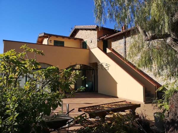 casa indipendente in vendita a Camporosso