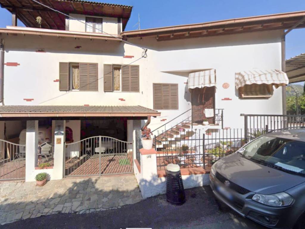casa indipendente in vendita a Camporosso