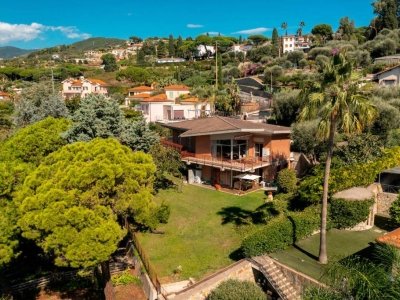casa indipendente in vendita a Camporosso