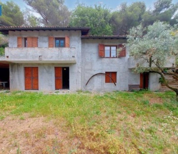 casa indipendente in vendita a Camporosso