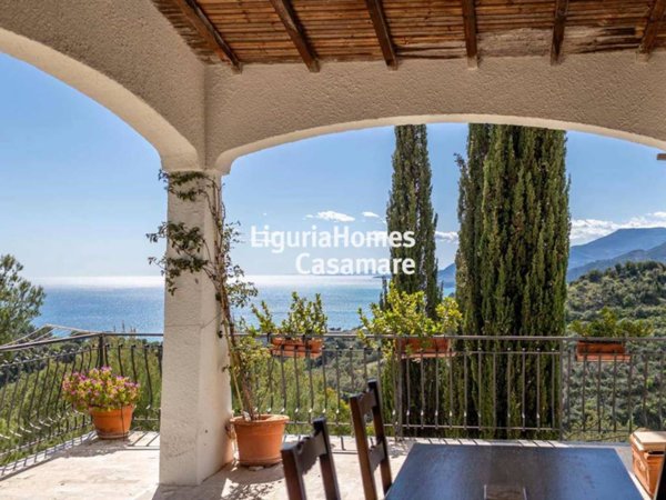casa indipendente in vendita a Camporosso