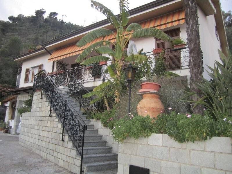casa indipendente in vendita a Camporosso