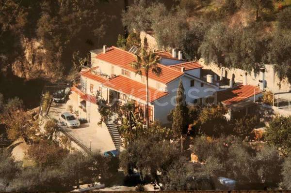 casa indipendente in vendita a Camporosso in zona Ciaixe
