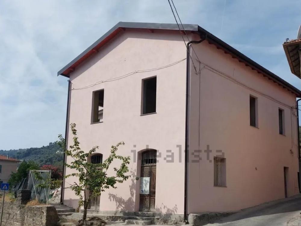 casa indipendente in vendita a Camporosso