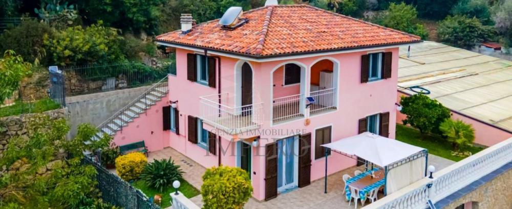 casa indipendente in vendita a Camporosso