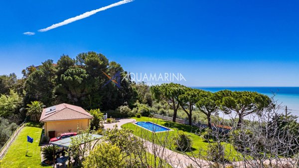 casa indipendente in vendita a Camporosso