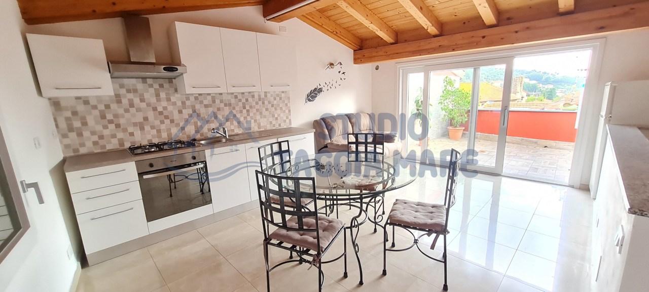 casa indipendente in vendita a Camporosso