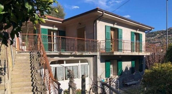 casa indipendente in vendita a Camporosso