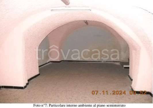 negozio in vendita a Camporosso