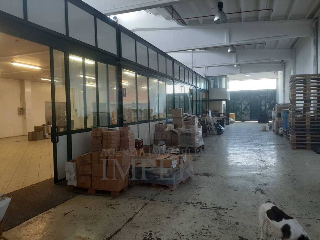 locale di sgombero in vendita a Camporosso