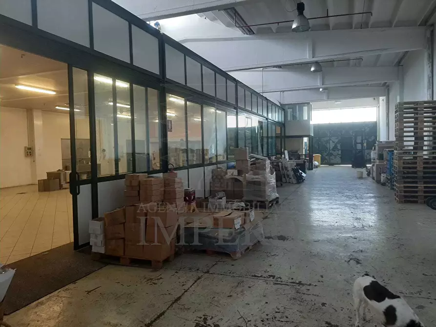 locale di sgombero in vendita a Camporosso