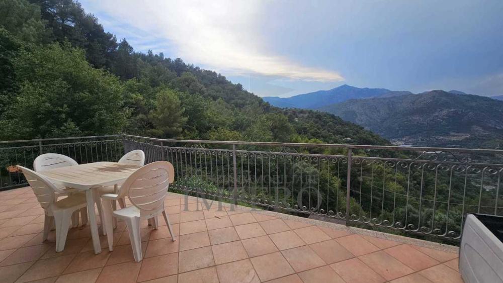 casa indipendente in vendita a Camporosso in zona Trinità