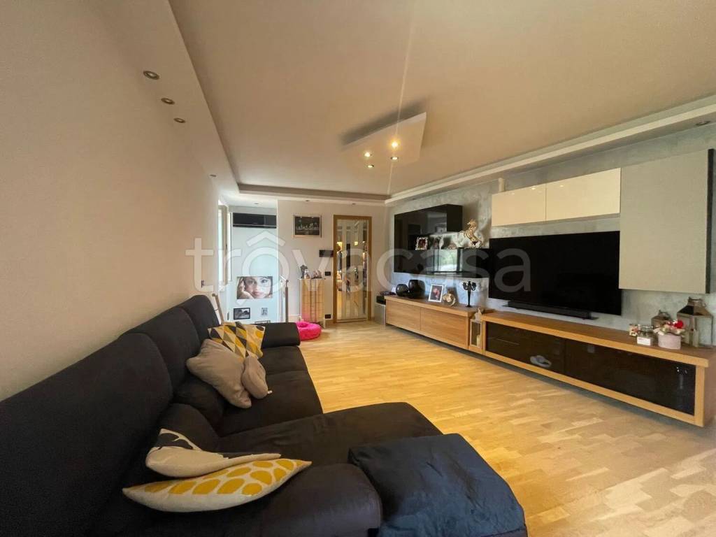 casa indipendente in vendita a Camporosso