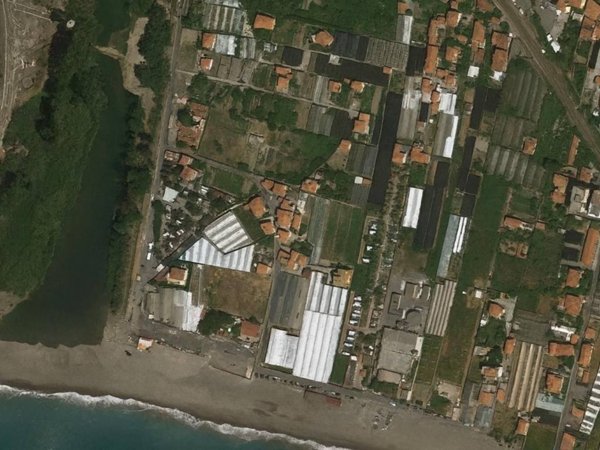 terreno edificabile in vendita a Camporosso