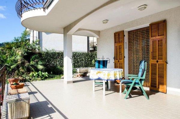 casa indipendente in vendita a Camporosso