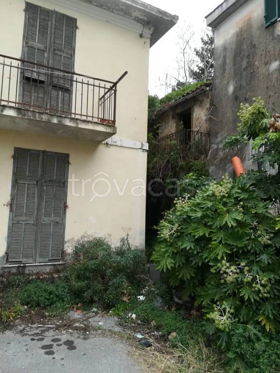 casa semindipendente in vendita a Camporosso