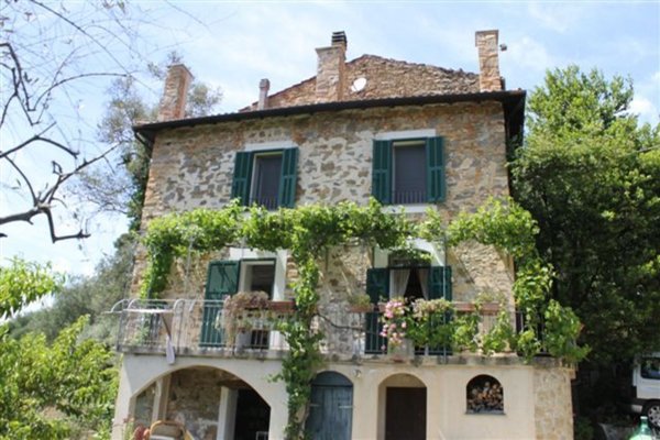 casa indipendente in vendita a Camporosso in zona Balloi