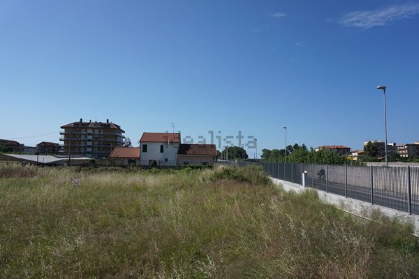 casa indipendente in vendita a Camporosso