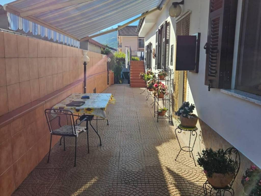 casa indipendente in vendita a Camporosso