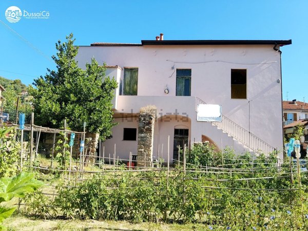 casa indipendente in vendita a Camporosso