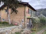 casa indipendente in vendita a Camporosso