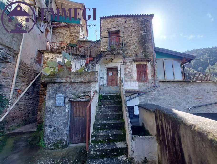 appartamento in vendita a Camporosso in zona Trinità